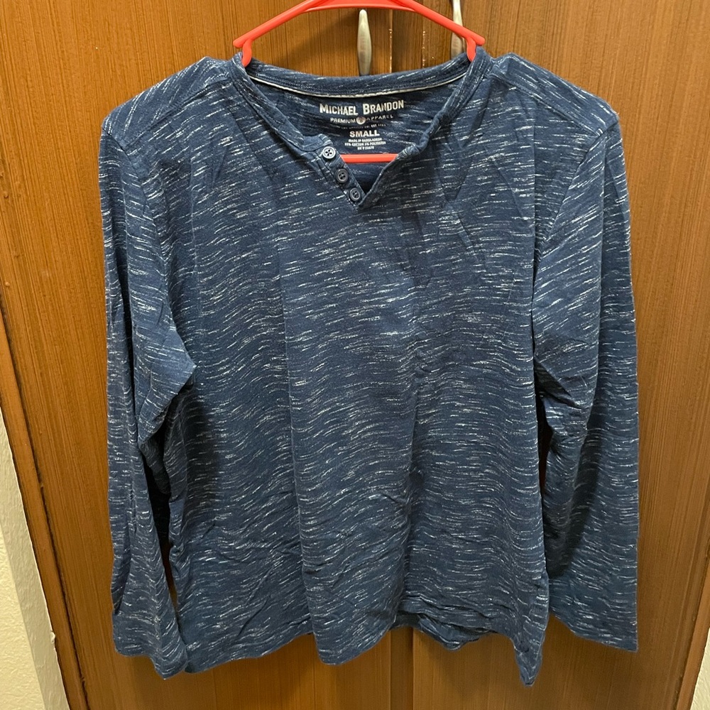 Long sleeve shirt